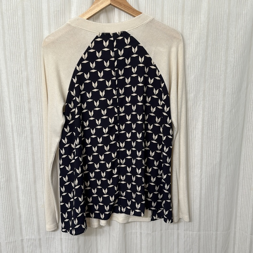 🌈5/$25 BUNDLE! GUD💥 Le Lis patterned long sleeve - Picture 2 of 4